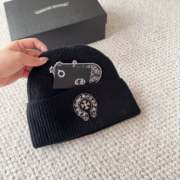 Chrome Hearts Autumn/Winter Wool Knitted Beanie - Picture 6 of 8